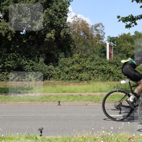 10.08.2025 - GEWOBA Citytriathlon Bremen Yannick Fuchs http://msf.ph/oto/8571299 10.08.2025 14:32:23 Radfahren 104, 105, 113, 284, 299, 344, 355, 359, 362, 366, 370, 393, 433, 463, 489, 508 meine-sportfotos.de