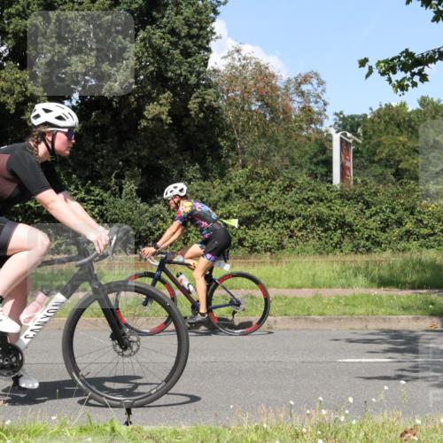 10.08.2025 - GEWOBA Citytriathlon Bremen Yannick Fuchs http://msf.ph/oto/8571302 10.08.2025 14:32:24 Radfahren 105, 113, 284, 299, 344, 355, 362, 366, 370, 393, 433, 463, 489, 508 meine-sportfotos.de