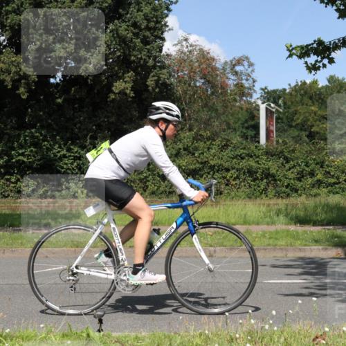 10.08.2025 - GEWOBA Citytriathlon Bremen Yannick Fuchs http://msf.ph/oto/8571307 10.08.2025 14:32:26 Radfahren 105, 113, 284, 299, 344, 355, 362, 366, 370, 393, 433, 463, 489, 508 meine-sportfotos.de