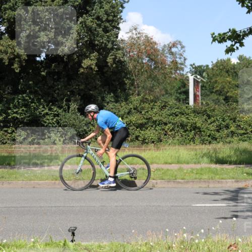 10.08.2025 - GEWOBA Citytriathlon Bremen Yannick Fuchs http://msf.ph/oto/8571364 10.08.2025 14:32:46 Radfahren 15, 82, 96, 118, 122, 243, 387, 420, 435, 501 meine-sportfotos.de