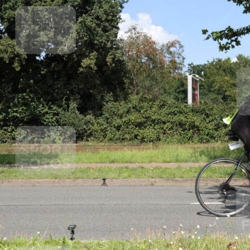 10.08.2025 - GEWOBA Citytriathlon Bremen Yannick Fuchs http://msf.ph/oto/8571411 10.08.2025 14:33:04 Radfahren 14, 15, 37, 82, 93, 122, 207, 357, 387, 473, 501 meine-sportfotos.de