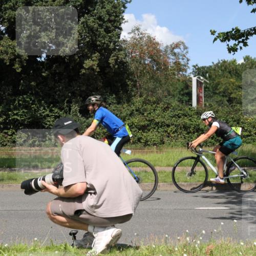 10.08.2025 - GEWOBA Citytriathlon Bremen Yannick Fuchs http://msf.ph/oto/8571418 10.08.2025 14:33:06 Radfahren 14, 37, 93, 122, 207, 357, 387, 473, 501 meine-sportfotos.de