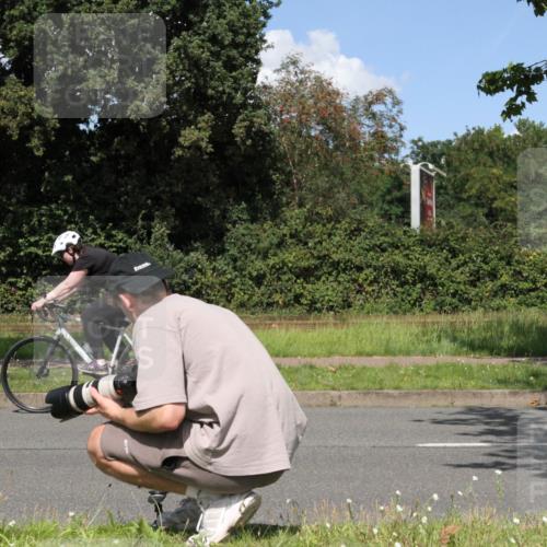 10.08.2025 - GEWOBA Citytriathlon Bremen Yannick Fuchs http://msf.ph/oto/8571427 10.08.2025 14:33:10 Radfahren 14, 37, 93, 122, 207, 357, 387, 473, 501 meine-sportfotos.de