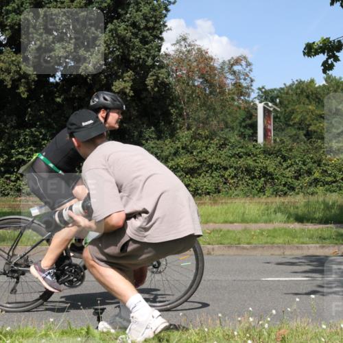 10.08.2025 - GEWOBA Citytriathlon Bremen Yannick Fuchs http://msf.ph/oto/8571430 10.08.2025 14:33:12 Radfahren 14, 37, 93, 207, 357, 473, 518 meine-sportfotos.de