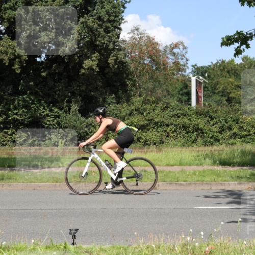 10.08.2025 - GEWOBA Citytriathlon Bremen Yannick Fuchs http://msf.ph/oto/8571433 10.08.2025 14:33:15 Radfahren 14, 37, 74, 93, 207, 473, 518, 519 meine-sportfotos.de