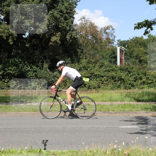 10.08.2025 - GEWOBA Citytriathlon Bremen Yannick Fuchs http://msf.ph/oto/8571464 10.08.2025 14:33:27 Radfahren 2, 74, 138, 207, 440, 514, 518, 519 meine-sportfotos.de