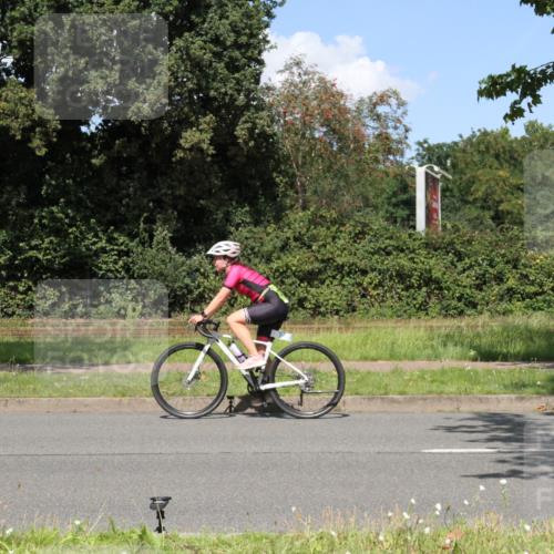 10.08.2025 - GEWOBA Citytriathlon Bremen Yannick Fuchs http://msf.ph/oto/8571465 10.08.2025 14:33:28 Radfahren 2, 48, 74, 138, 207, 440, 514, 518, 519 meine-sportfotos.de