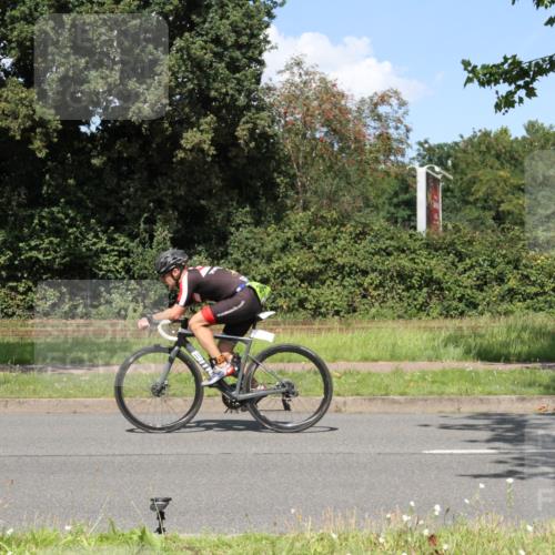 10.08.2025 - GEWOBA Citytriathlon Bremen Yannick Fuchs http://msf.ph/oto/8571477 10.08.2025 14:33:33 Radfahren 2, 25, 48, 74, 138, 440, 514, 518, 519 meine-sportfotos.de