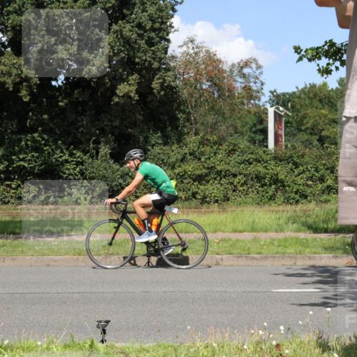 10.08.2025 - GEWOBA Citytriathlon Bremen Yannick Fuchs http://msf.ph/oto/8571485 10.08.2025 14:33:36 Radfahren 2, 25, 48, 74, 138, 440, 514, 518, 519 meine-sportfotos.de