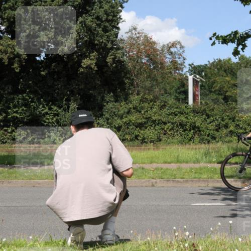10.08.2025 - GEWOBA Citytriathlon Bremen Yannick Fuchs http://msf.ph/oto/8571516 10.08.2025 14:33:50 Radfahren 25, 48, 55, 65, 92, 151, 388, 514, 522 meine-sportfotos.de