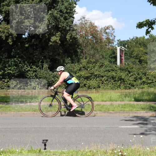 10.08.2025 - GEWOBA Citytriathlon Bremen Yannick Fuchs http://msf.ph/oto/8571522 10.08.2025 14:33:55 Radfahren 25, 55, 65, 92, 151, 388, 451, 507, 522, 530 meine-sportfotos.de