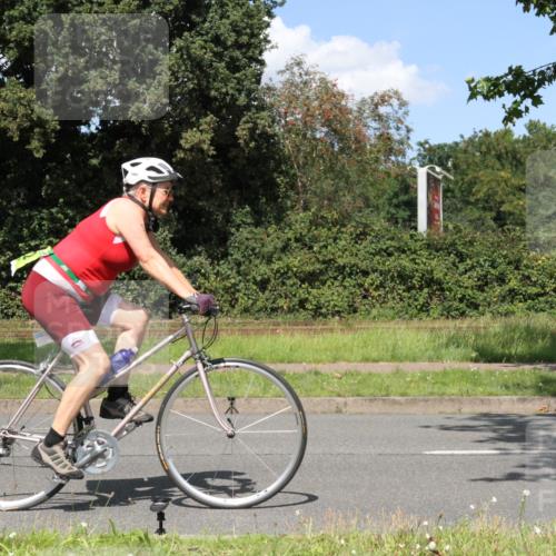 10.08.2025 - GEWOBA Citytriathlon Bremen Yannick Fuchs http://msf.ph/oto/8571524 10.08.2025 14:33:57 Radfahren 55, 65, 92, 151, 364, 388, 451, 507, 522, 530 meine-sportfotos.de