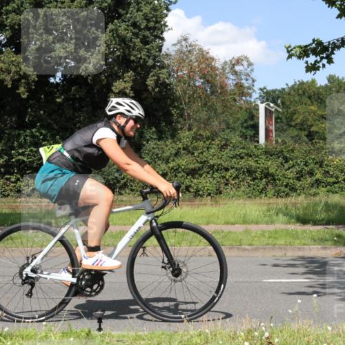 10.08.2025 - GEWOBA Citytriathlon Bremen Yannick Fuchs http://msf.ph/oto/8571535 10.08.2025 14:34:08 Radfahren 45, 55, 76, 92, 151, 214, 364, 388, 424, 443, 451, 507, 515, 530 meine-sportfotos.de