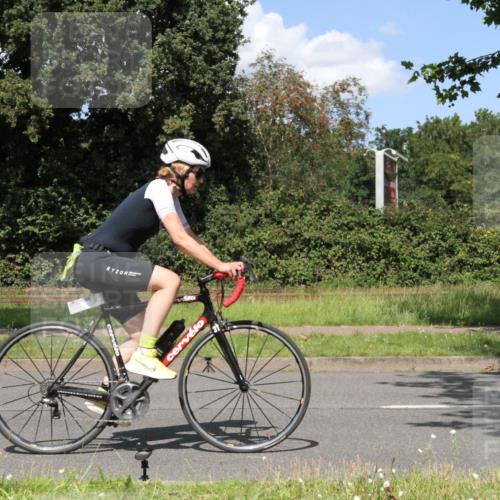 10.08.2025 - GEWOBA Citytriathlon Bremen Yannick Fuchs http://msf.ph/oto/8571544 10.08.2025 14:34:20 Radfahren 45, 76, 88, 143, 214, 304, 316, 364, 375, 392, 424, 443, 515, 524, 530 meine-sportfotos.de