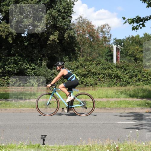 10.08.2025 - GEWOBA Citytriathlon Bremen Yannick Fuchs http://msf.ph/oto/8571552 10.08.2025 14:34:26 Radfahren 45, 76, 79, 88, 143, 144, 146, 214, 304, 316, 375, 392, 424, 443, 465, 515, 524 meine-sportfotos.de