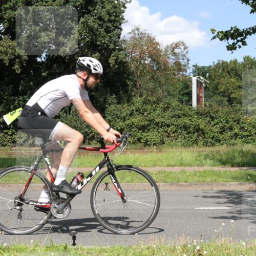 10.08.2025 - GEWOBA Citytriathlon Bremen Yannick Fuchs http://msf.ph/oto/8571553 10.08.2025 14:34:27 Radfahren 45, 76, 79, 88, 143, 144, 146, 214, 304, 316, 375, 392, 424, 443, 465, 515, 524 meine-sportfotos.de