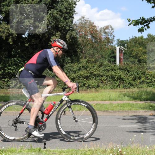 10.08.2025 - GEWOBA Citytriathlon Bremen Yannick Fuchs http://msf.ph/oto/8571554 10.08.2025 14:34:28 Radfahren 45, 76, 79, 88, 143, 144, 146, 214, 304, 316, 375, 392, 424, 443, 465, 515, 524 meine-sportfotos.de