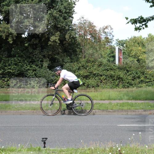 10.08.2025 - GEWOBA Citytriathlon Bremen Yannick Fuchs http://msf.ph/oto/8571563 10.08.2025 14:34:35 Radfahren 79, 88, 143, 144, 146, 300, 304, 316, 375, 392, 465, 511, 524 meine-sportfotos.de