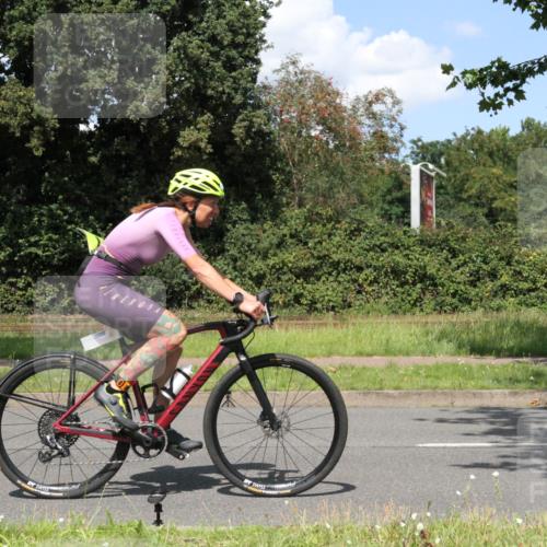 10.08.2025 - GEWOBA Citytriathlon Bremen Yannick Fuchs http://msf.ph/oto/8571570 10.08.2025 14:34:48 Radfahren 23, 31, 72, 268, 300, 413, 465, 502, 511 meine-sportfotos.de