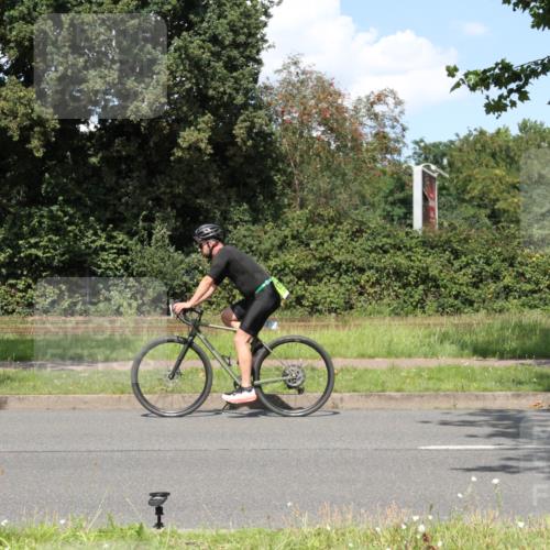 10.08.2025 - GEWOBA Citytriathlon Bremen Yannick Fuchs http://msf.ph/oto/8571572 10.08.2025 14:34:52 Radfahren 23, 31, 72, 268, 300, 340, 413, 430, 502, 511 meine-sportfotos.de