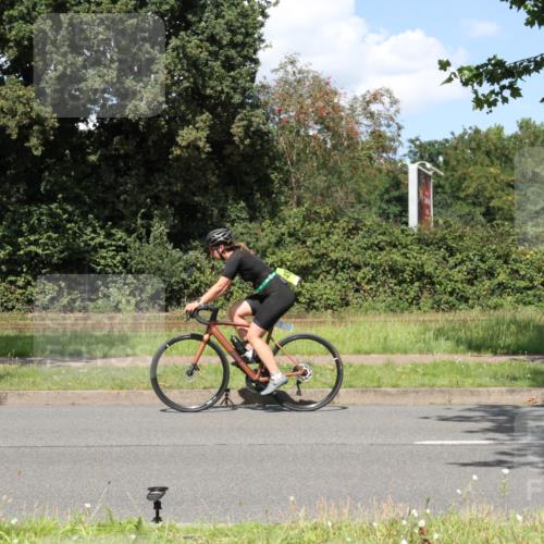 10.08.2025 - GEWOBA Citytriathlon Bremen Yannick Fuchs http://msf.ph/oto/8571582 10.08.2025 14:35:03 Radfahren 23, 31, 68, 72, 264, 268, 340, 398, 413, 430, 502 meine-sportfotos.de