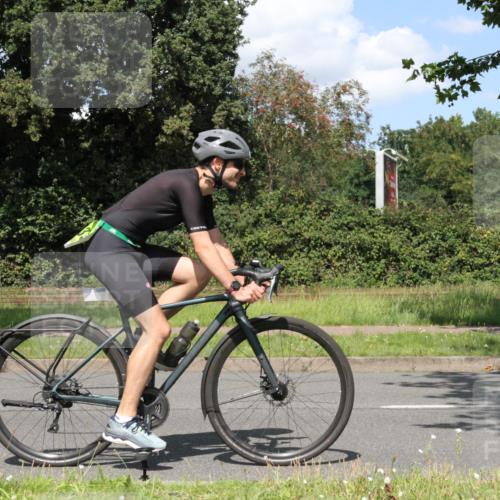 10.08.2025 - GEWOBA Citytriathlon Bremen Yannick Fuchs http://msf.ph/oto/8571594 10.08.2025 14:35:22 Radfahren 38, 43, 98, 127, 133, 264, 398, 414 meine-sportfotos.de