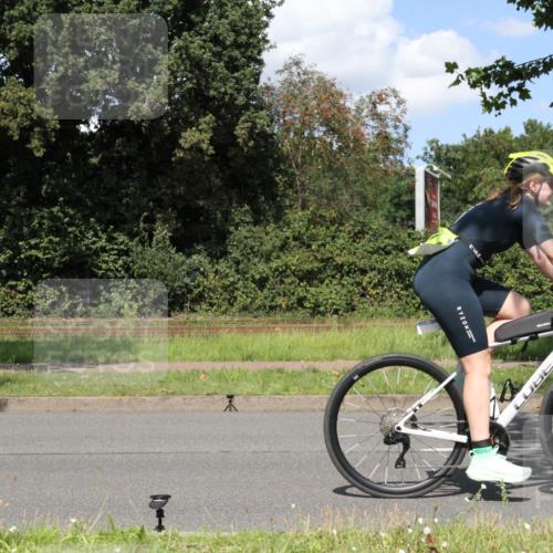 10.08.2025 - GEWOBA Citytriathlon Bremen Yannick Fuchs http://msf.ph/oto/8571597 10.08.2025 14:35:24 Radfahren 38, 43, 98, 108, 127, 133, 233, 264, 319, 398, 414 meine-sportfotos.de