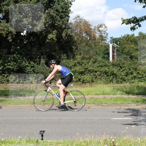 10.08.2025 - GEWOBA Citytriathlon Bremen Yannick Fuchs http://msf.ph/oto/8571601 10.08.2025 14:35:29 Radfahren 38, 43, 98, 108, 127, 133, 233, 319, 414, 421 meine-sportfotos.de