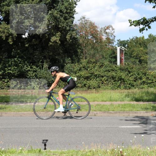 10.08.2025 - GEWOBA Citytriathlon Bremen Yannick Fuchs http://msf.ph/oto/8571604 10.08.2025 14:35:38 Radfahren 64, 108, 173, 233, 319, 339, 395, 421 meine-sportfotos.de