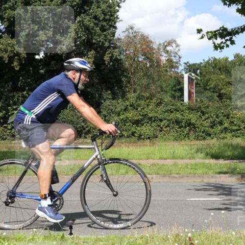 10.08.2025 - GEWOBA Citytriathlon Bremen Yannick Fuchs http://msf.ph/oto/8571608 10.08.2025 14:35:41 Radfahren 64, 108, 129, 173, 233, 319, 339, 395, 421 meine-sportfotos.de