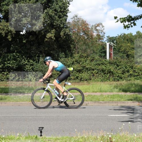 10.08.2025 - GEWOBA Citytriathlon Bremen Yannick Fuchs http://msf.ph/oto/8571609 10.08.2025 14:35:43 Radfahren 64, 108, 129, 173, 233, 319, 339, 395, 421 meine-sportfotos.de
