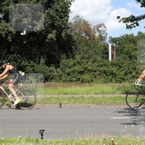 10.08.2025 - GEWOBA Citytriathlon Bremen Yannick Fuchs http://msf.ph/oto/8571611 10.08.2025 14:35:45 Radfahren 64, 108, 129, 173, 233, 319, 339, 395, 421 meine-sportfotos.de