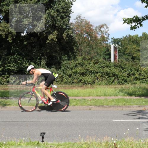 10.08.2025 - GEWOBA Citytriathlon Bremen Yannick Fuchs http://msf.ph/oto/8571624 10.08.2025 14:36:00 Radfahren 32, 64, 129, 173, 261, 395, 437, 452 meine-sportfotos.de