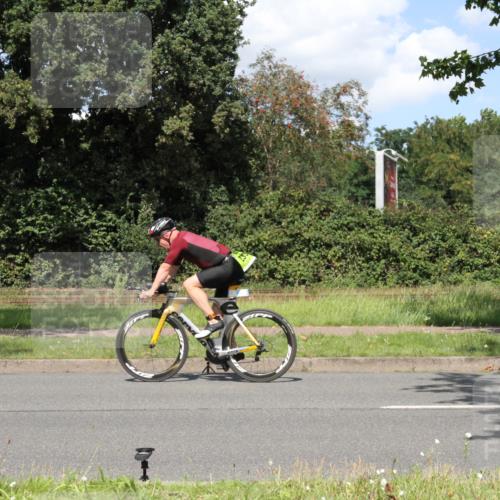 10.08.2025 - GEWOBA Citytriathlon Bremen Yannick Fuchs http://msf.ph/oto/8571625 10.08.2025 14:36:02 Radfahren 32, 129, 261, 395, 437, 452 meine-sportfotos.de