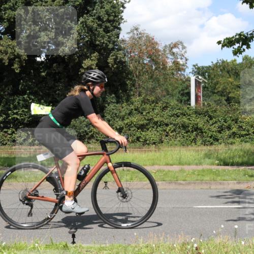 10.08.2025 - GEWOBA Citytriathlon Bremen Yannick Fuchs http://msf.ph/oto/8571630 10.08.2025 14:36:09 Radfahren 32, 261, 380, 437, 452 meine-sportfotos.de