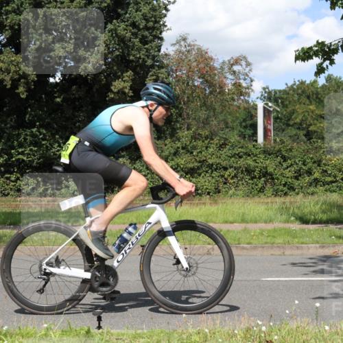 10.08.2025 - GEWOBA Citytriathlon Bremen Yannick Fuchs http://msf.ph/oto/8571646 10.08.2025 14:36:37 Radfahren 20, 24, 41, 46, 91, 123, 136, 255, 285, 391, 521 meine-sportfotos.de