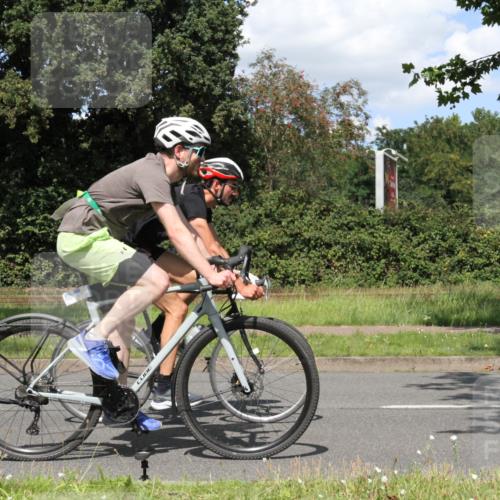 10.08.2025 - GEWOBA Citytriathlon Bremen Yannick Fuchs http://msf.ph/oto/8571656 10.08.2025 14:36:47 Radfahren 24, 41, 46, 106, 123, 136, 227, 239, 263, 285, 314, 521 meine-sportfotos.de