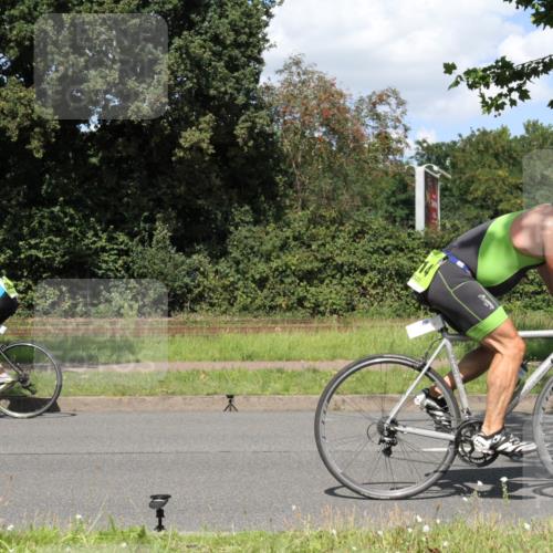 10.08.2025 - GEWOBA Citytriathlon Bremen Yannick Fuchs http://msf.ph/oto/8571661 10.08.2025 14:36:52 Radfahren 24, 41, 46, 106, 123, 136, 227, 239, 240, 263, 314, 521 meine-sportfotos.de