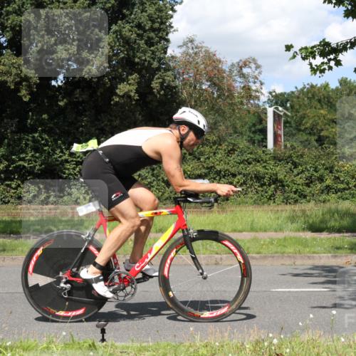 10.08.2025 - GEWOBA Citytriathlon Bremen Yannick Fuchs http://msf.ph/oto/8571663 10.08.2025 14:36:58 Radfahren 24, 57, 106, 123, 136, 164, 227, 239, 240, 256, 257, 263, 314 meine-sportfotos.de