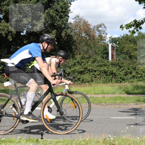 10.08.2025 - GEWOBA Citytriathlon Bremen Yannick Fuchs http://msf.ph/oto/8571674 10.08.2025 14:37:12 Radfahren 57, 78, 106, 121, 164, 201, 240, 256, 257, 512 meine-sportfotos.de