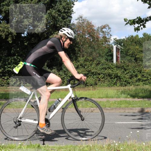10.08.2025 - GEWOBA Citytriathlon Bremen Yannick Fuchs http://msf.ph/oto/8571691 10.08.2025 14:37:28 Radfahren 58, 116, 197, 201, 254, 287, 290, 512 meine-sportfotos.de