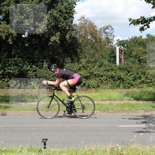 10.08.2025 - GEWOBA Citytriathlon Bremen Yannick Fuchs http://msf.ph/oto/8571694 10.08.2025 14:37:30 Radfahren 58, 63, 116, 197, 201, 254, 287, 290, 512 meine-sportfotos.de