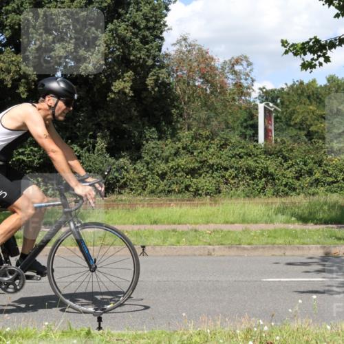 10.08.2025 - GEWOBA Citytriathlon Bremen Yannick Fuchs http://msf.ph/oto/8571709 10.08.2025 14:37:36 Radfahren 4, 58, 63, 116, 170, 197, 254, 287, 290 meine-sportfotos.de