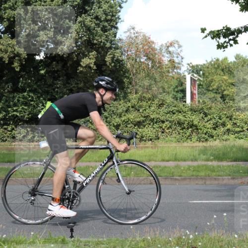 10.08.2025 - GEWOBA Citytriathlon Bremen Yannick Fuchs http://msf.ph/oto/8571739 10.08.2025 14:38:01 Radfahren 30, 75, 81, 147, 152, 191, 528 meine-sportfotos.de