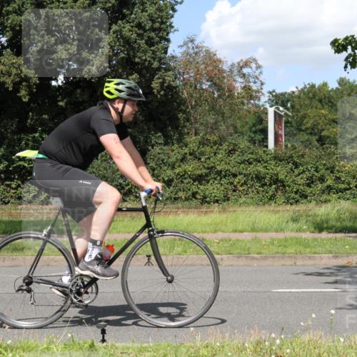 10.08.2025 - GEWOBA Citytriathlon Bremen Yannick Fuchs http://msf.ph/oto/8571762 10.08.2025 14:38:36 Radfahren 50, 51, 162, 195, 216, 238, 295, 312 meine-sportfotos.de