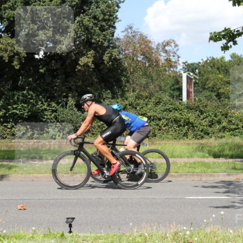 10.08.2025 - GEWOBA Citytriathlon Bremen Yannick Fuchs http://msf.ph/oto/8571770 10.08.2025 14:38:52 Radfahren 50, 100, 216, 236, 238, 312, 354 meine-sportfotos.de