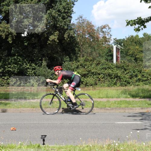 10.08.2025 - GEWOBA Citytriathlon Bremen Yannick Fuchs http://msf.ph/oto/8571773 10.08.2025 14:38:59 Radfahren 100, 236, 238, 354 meine-sportfotos.de