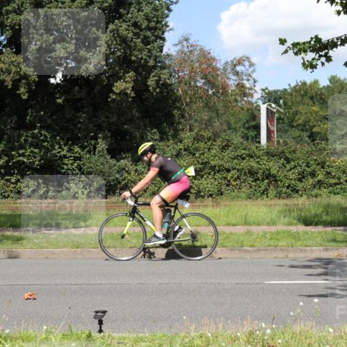 10.08.2025 - GEWOBA Citytriathlon Bremen Yannick Fuchs http://msf.ph/oto/8571781 10.08.2025 14:39:10 Radfahren 18, 100, 130, 174, 236, 283, 427 meine-sportfotos.de