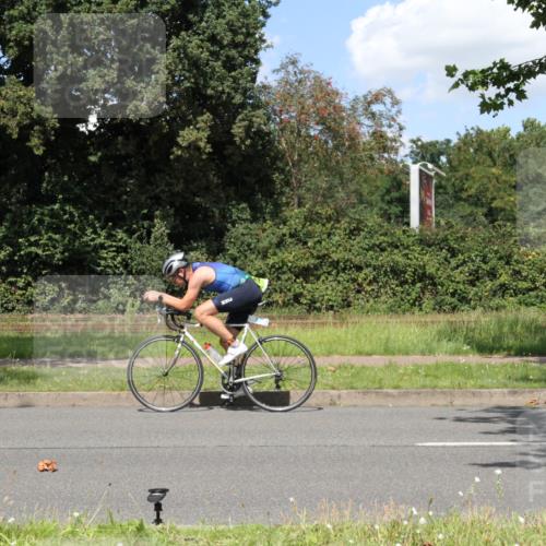 10.08.2025 - GEWOBA Citytriathlon Bremen Yannick Fuchs http://msf.ph/oto/8571784 10.08.2025 14:39:14 Radfahren 18, 100, 130, 174, 281, 283, 427 meine-sportfotos.de