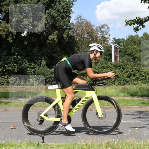10.08.2025 - GEWOBA Citytriathlon Bremen Yannick Fuchs http://msf.ph/oto/8571785 10.08.2025 14:39:17 Radfahren 18, 94, 130, 174, 281, 283, 427 meine-sportfotos.de